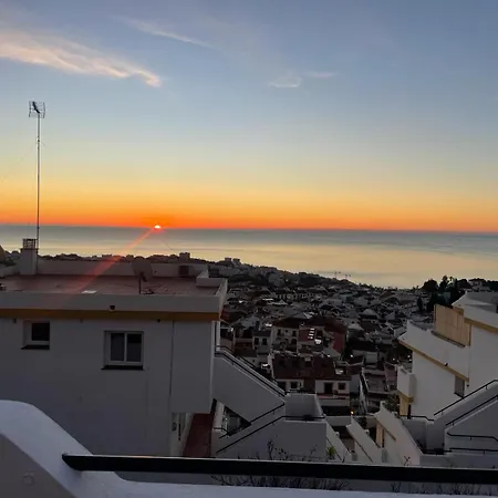 Stunning Penthouse With Sea Views,solarium,pool & Parking