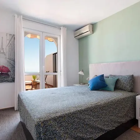 Stunning Penthouse With Sea Views,solarium,pool & Parking Apartment Benalmadena